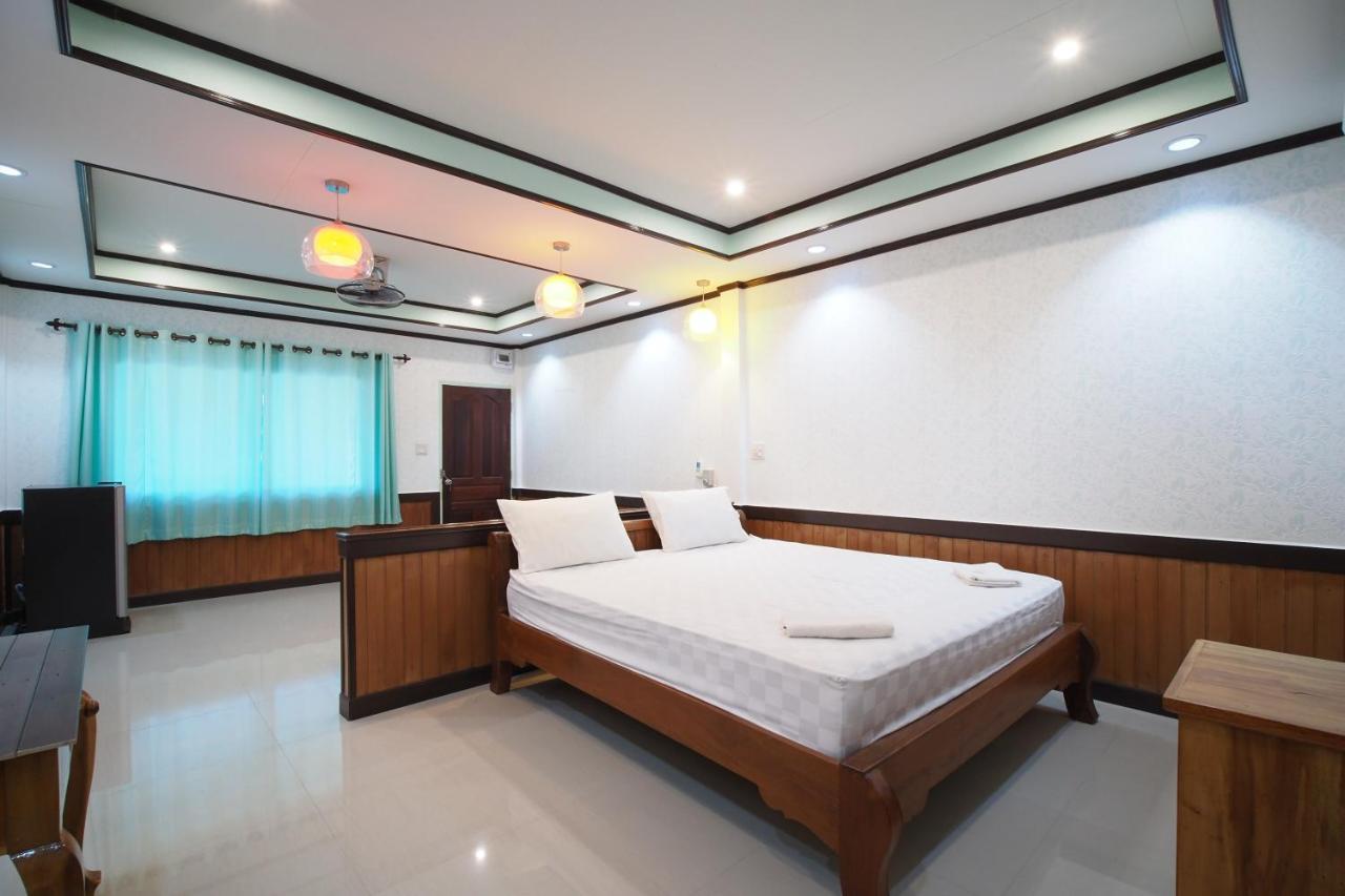 Oyo 911 Suanphai Resort Sattahip Zimmer foto